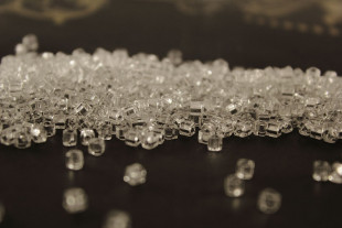 Бисер Япония "TOHO" CUBE 3 мм 5 г №0001 прозрачный